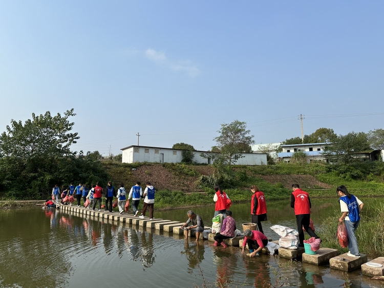 JzKk_1699611060819016278.jpg 冬季爱河护河主题实践活动.jpg